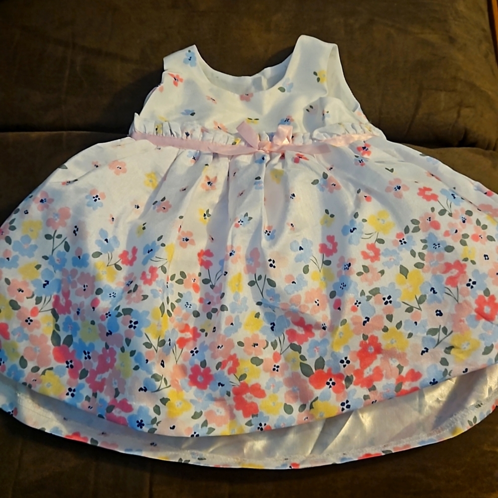 Used-LIKE NEW barely worn 3-6MO Easter dress with pink bow